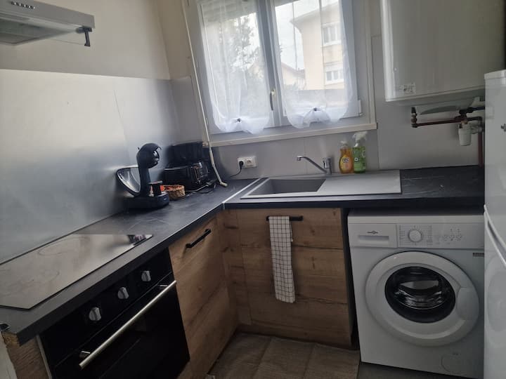 Appartement Lumineux Proche Centre-ville - Saint-Marcel