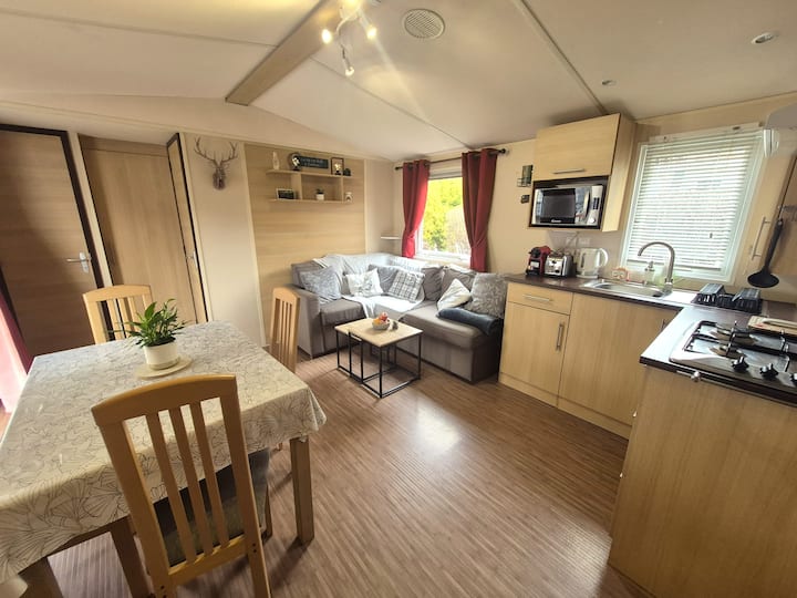 Mobil-home Tout Confort, Grande Terrasse Et Jardin - Embrun