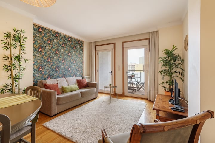 Apartamento C/ Wifi E Varanda Junto à Praia - Azurara