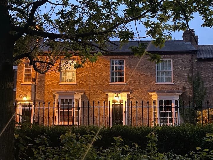 Central Double Fronted Period Townhouse + Garden - York