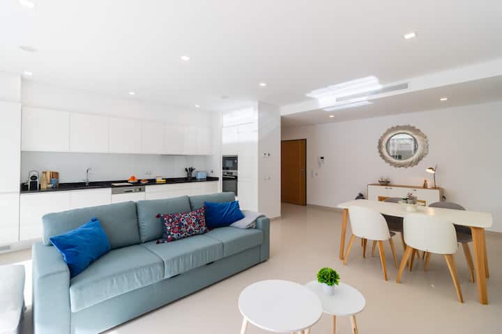Modern 1-br Apt. With Pool | Near Dona Ana Beach - Lagos