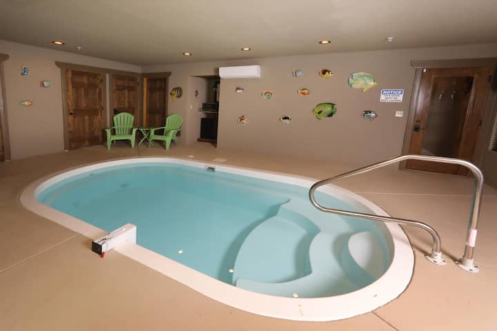 Aqua Paradise Luxury 6br Chalet , Indoor Pool, T - Gatlinburg, TN