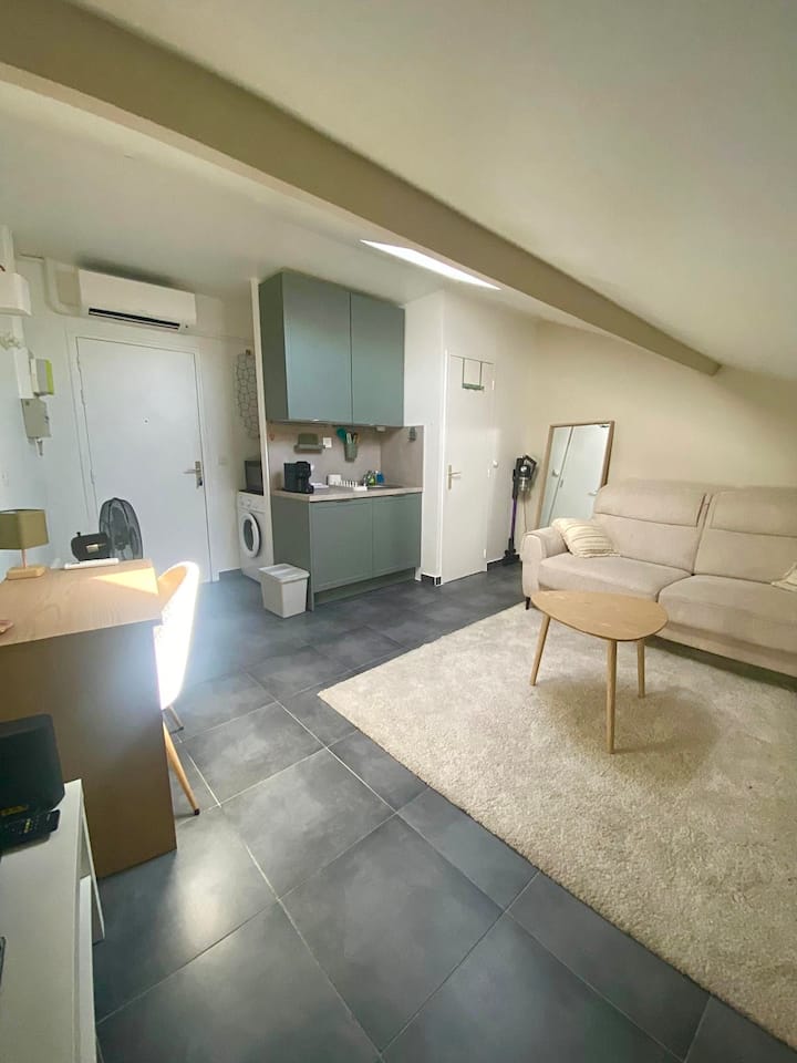 Logement Climatisé à Nice Centre Ville Proche Mer - Niza