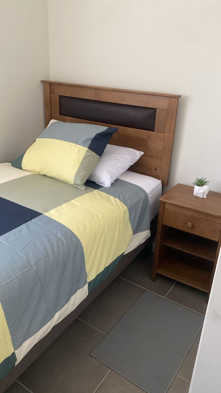 ✔ Krevet za 1 osobu 90 × 200 cm (Make Rosen) 