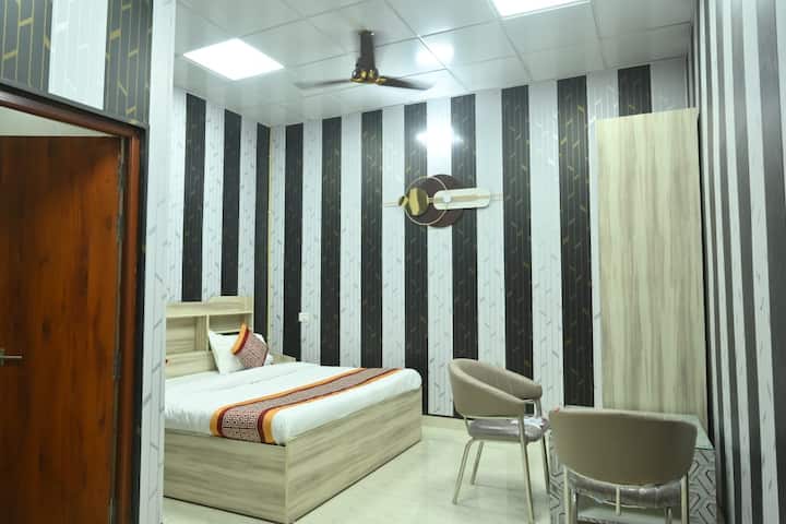 Best Place For Stay With 100% Privacy And Security - Lucknow