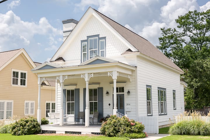 Rosebud Cottage - Luxurious 3 Bedroom In Downtown - Ruston