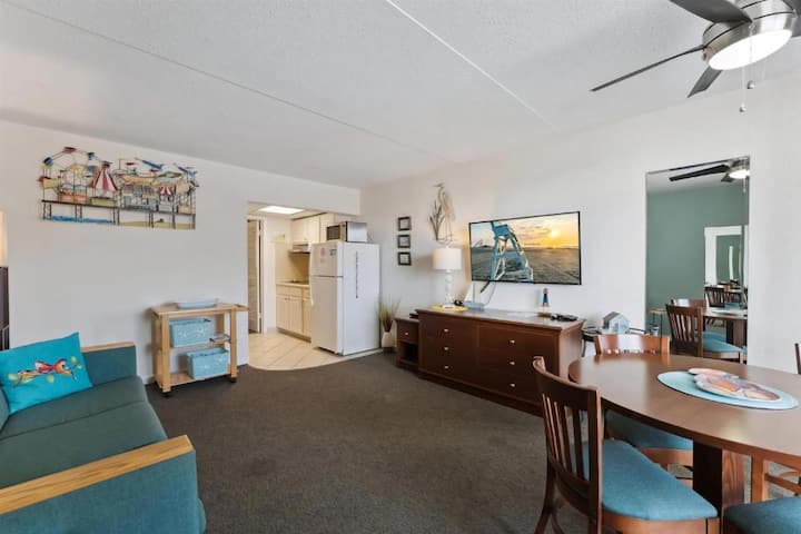 Sunny Beachfront Condo At The Nassau Inn - Wildwood Crest, NJ