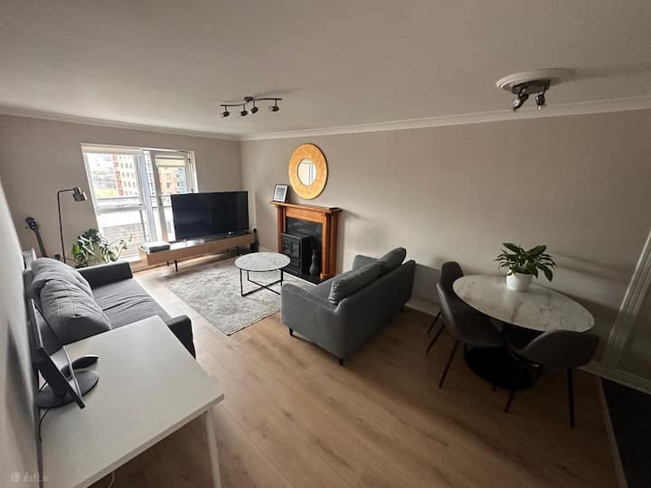 Clean, Modern Apartment In Central Location - Dublin