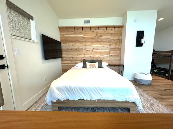 Krevat dopio "Queen" në loft