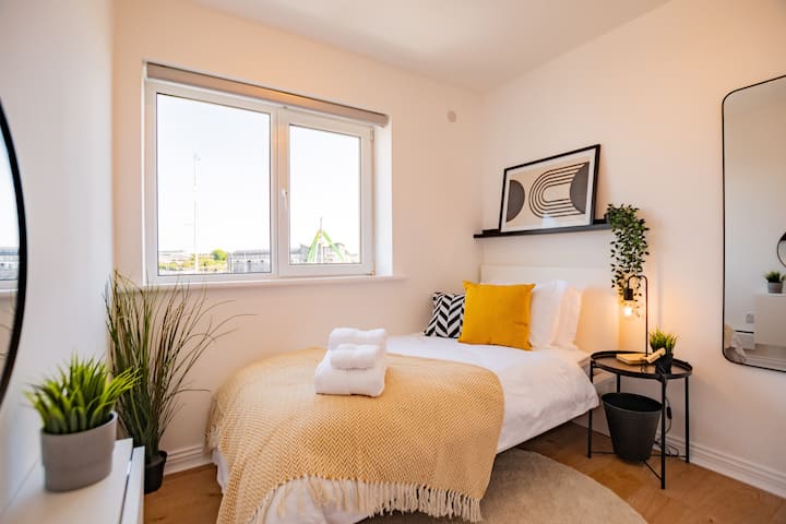 Dormitorio 4 - Cama individual - Segundo piso - Superficie: 7,4 m2 (79 pies cuadrados)