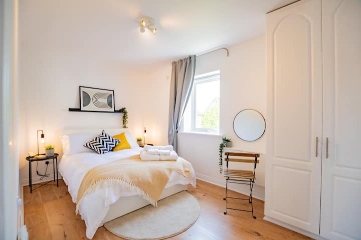 Dormitorio 3 - Cama doble - Primer piso - Superficie: 10,9 m2 (117 pies cuadrados)