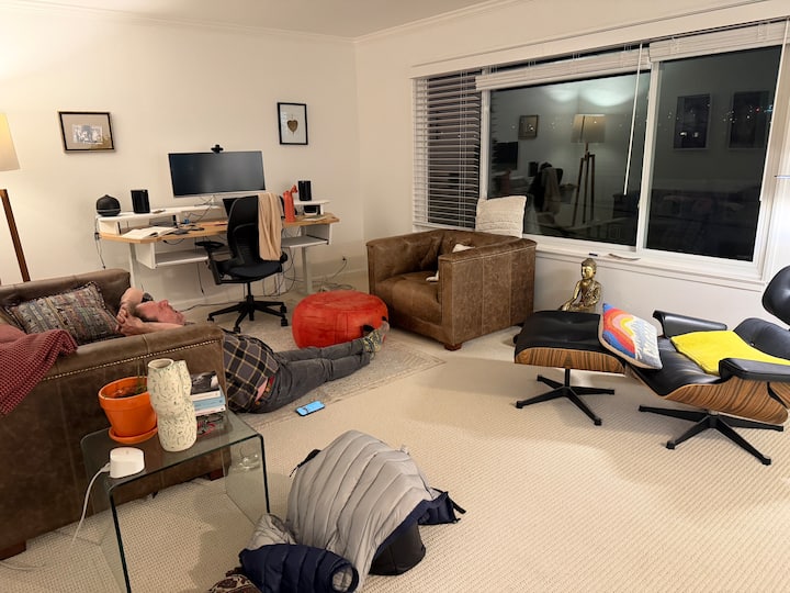 A Rare Oceanfront Condo Where Sf Meets The Sea. - San Francisco, CA