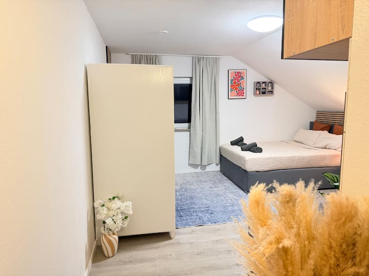 Apartment Nähe Stuttgart. Modern|gemütlich|parken - Leonberg