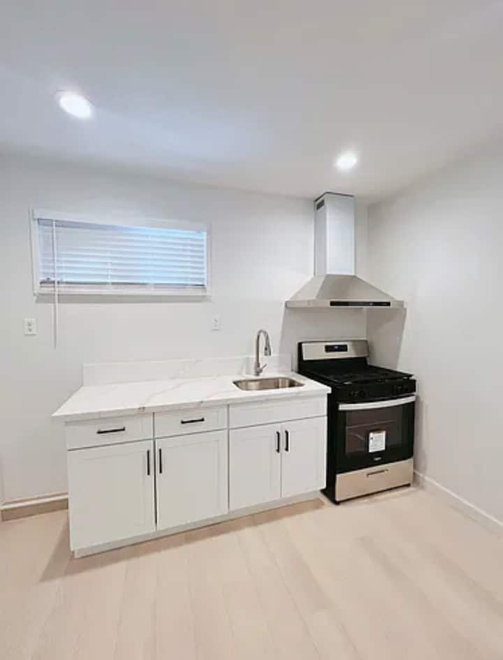 Newly Remodeled Studio! Own Private Entrance - Covina, CA