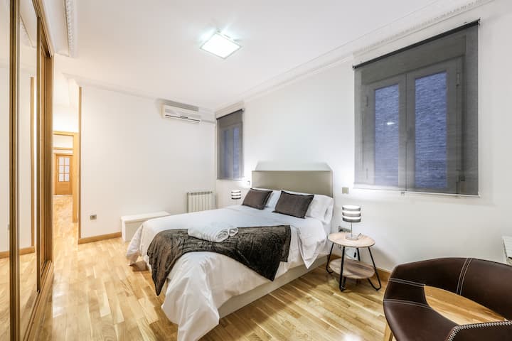 Luminoso Apartamento Con Terraza En Arturo Soria - Madrid