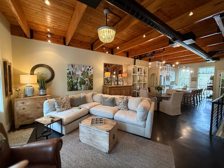 Coastal Loft In Habersham Village - Beaufort, SC
