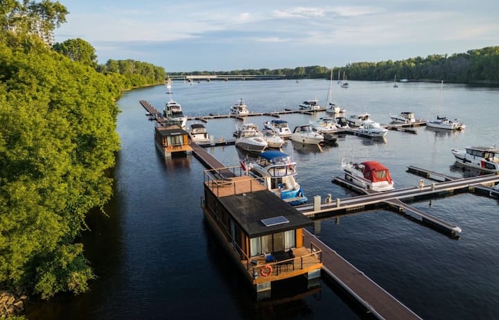 Maréa Stays 2 |Habitation Flottante |Yacht Club Tr - Trois-Rivières