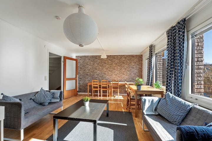 Rymligt Radhus Nära Stockholm City - Stockholm