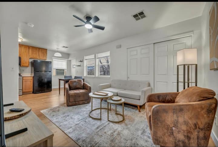 *Apt With View*mins To Midtown* Hospital*museums* - Reno, NV
