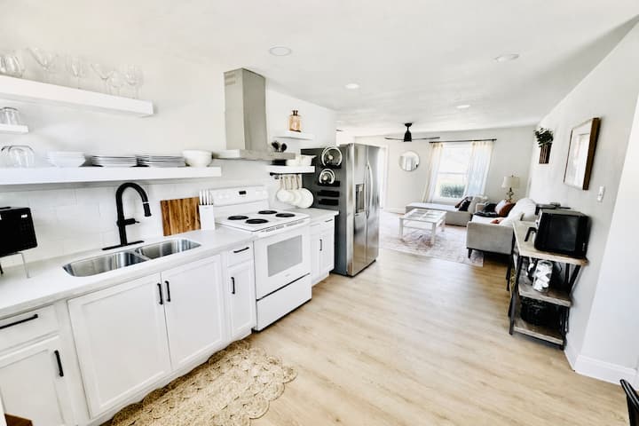 *New* Peaceful Home Near Hospitals, Base & College - Temple, TX