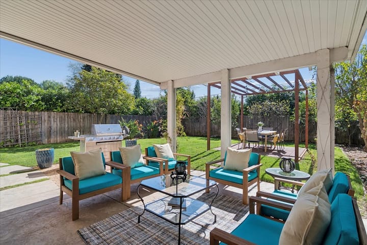 *Gated 5br | 2 King Suites | Game Room | Bbq!* - Los Angeles, CA