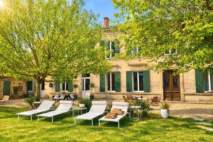 Demeure De Charme Avec Piscine Et Parc Privé. - Blaye