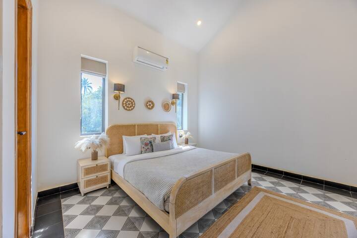 Bedroom 1 image 1