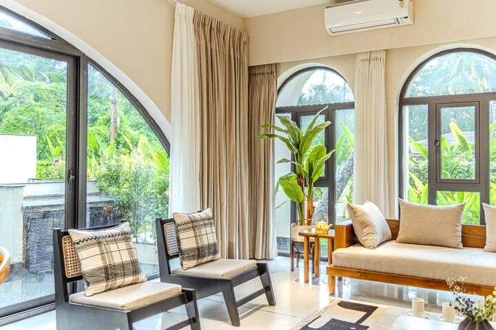 Living room image 1