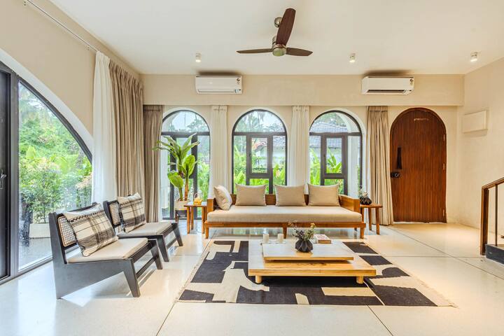 Living room image 6
