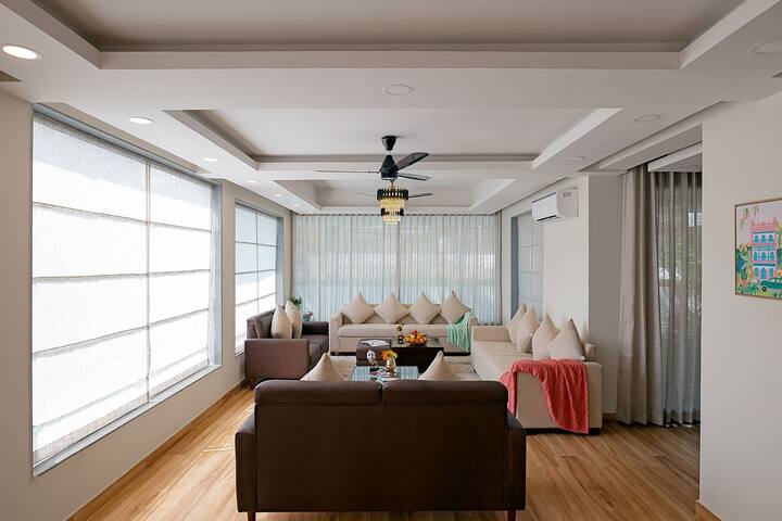 Living room image 4