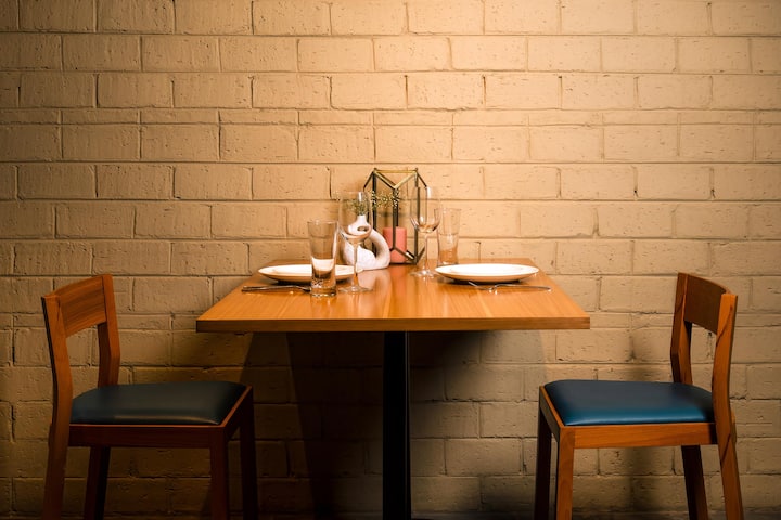 Dining area image 2