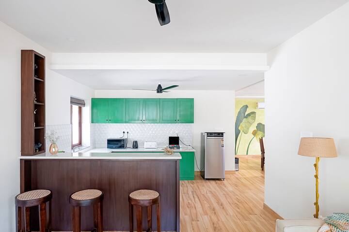 Full kitchen image 1