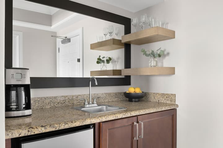Studio Villa At Bleachplace Towers W/ Beach Access - Fort Lauderdale