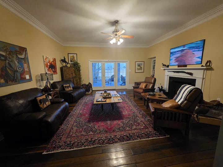 A House With A Story - A Stay With A Soul - Harrodsburg, KY