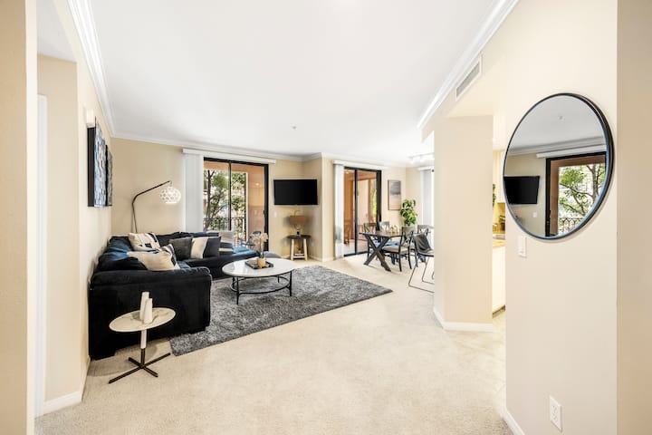 Pool View Village Apartment Home Spectrum3bedroom - Laguna Beach, CA