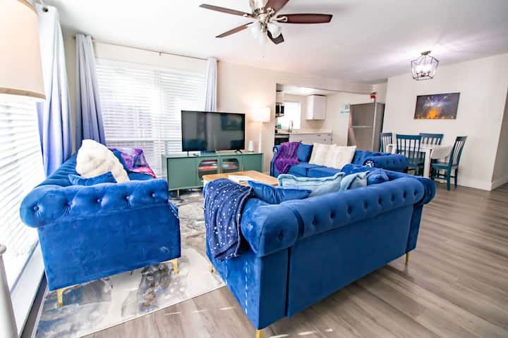 Sapphire Stay. Walk To At&t Stadium! Pet Friendly! - Arlington, TX