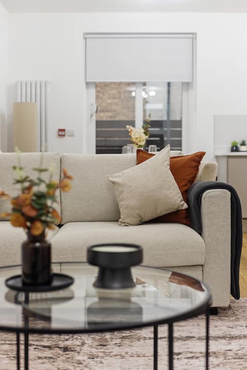 Popular Airbnb listing: Central Camden Gem with Patio in Camden
