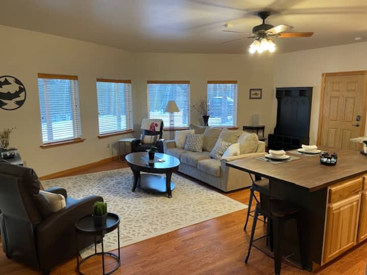 Southside Guest Suite - Anchorage, AK