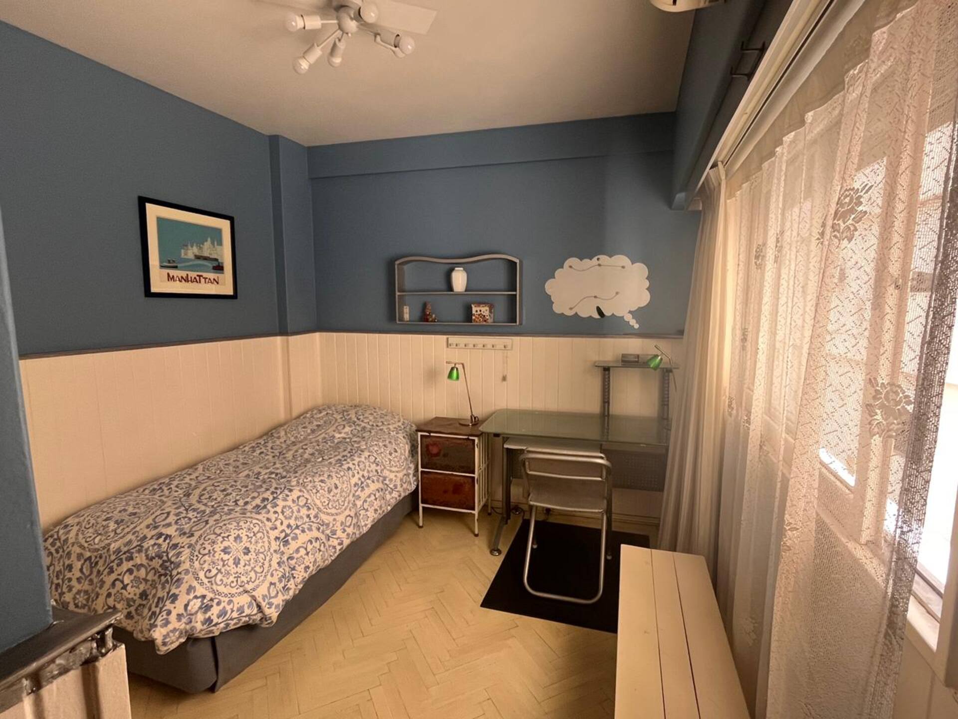 Bright, quiet one-bedroom apartment room in Colegiales