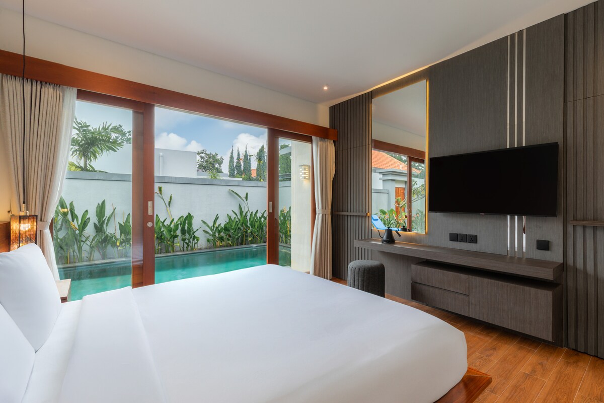 Home in Kediri · 2 bedrooms · 2 beds · 2 private baths，Airbnb 可比房源