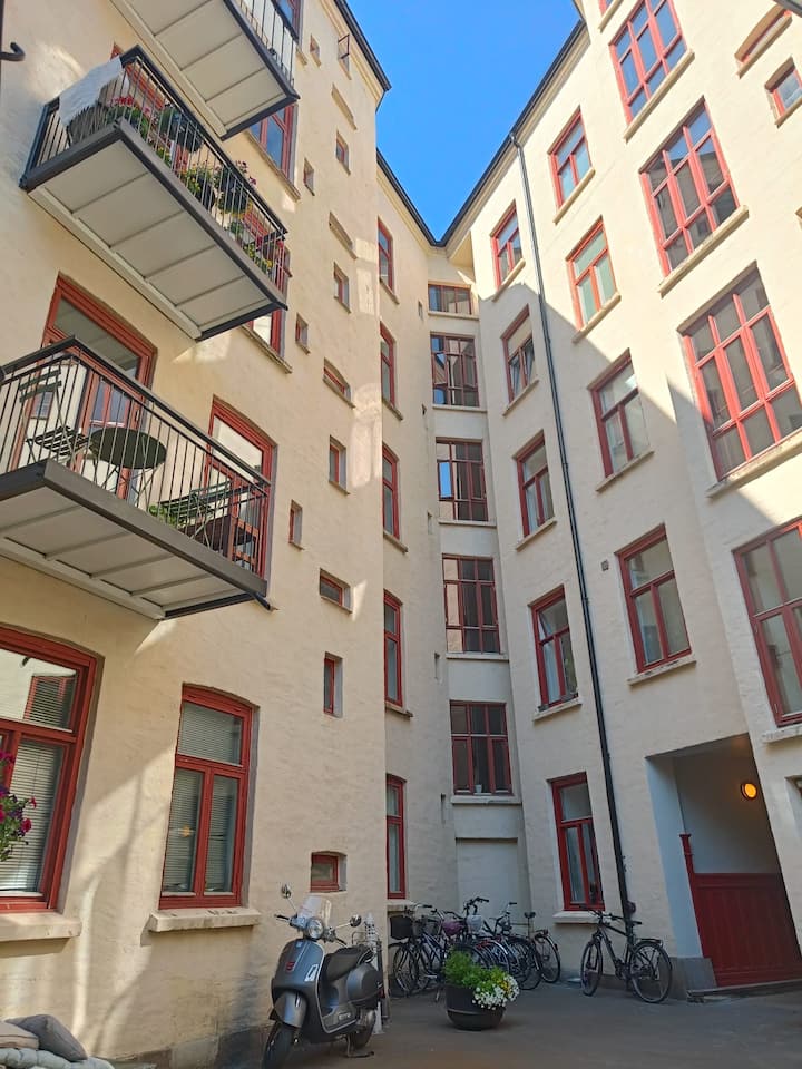 Cozy Apartment In Charming St. Hanshaugen District - Oslo