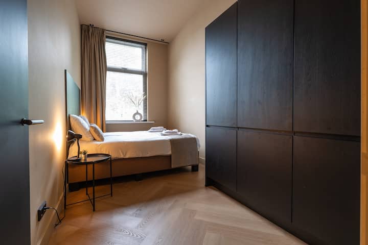 Appartement 1 Chambre Adapté Aux Affaires Centre-v - Breda