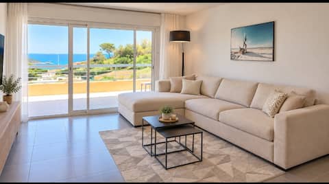 Top Airbnb: Waterfront Air-conditioned apartment Le Dramont Agay à Saint Raphaël