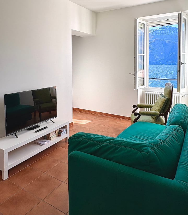 Blue Horizon Varenna: Outstanding Balcony View - Varenna