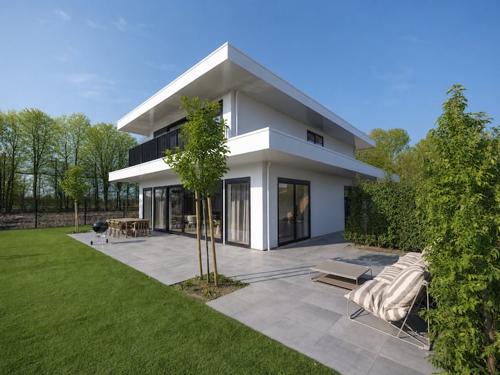 Water Nr. 501 | 8 Pers. Hottub & Sauna - Harderwijk