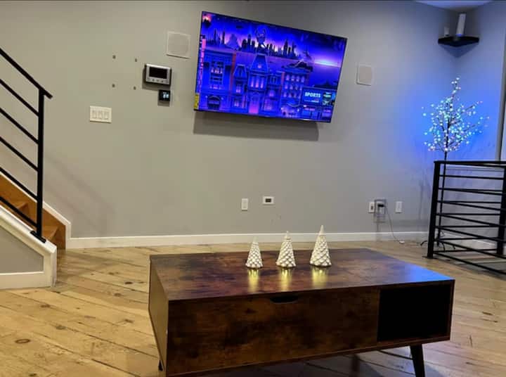 City-view Comfort: 3br/3ba Townhome In Fishtown - Philadelphia, PA