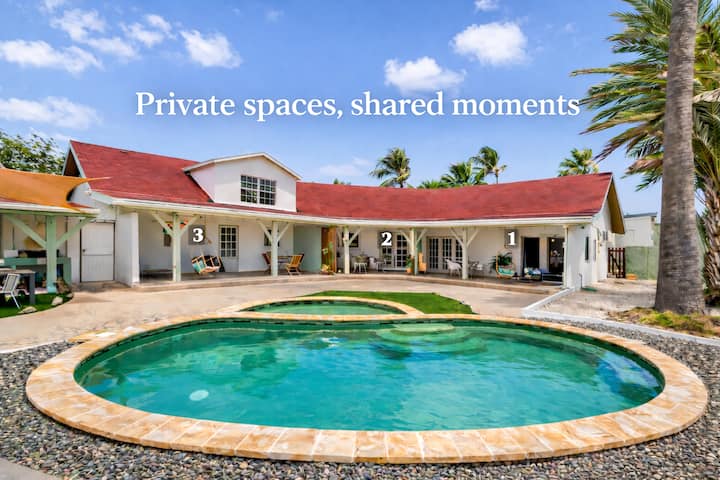 Zwembad | 3 Privé Appart. | Ruim Familieverblijf - Aruba
