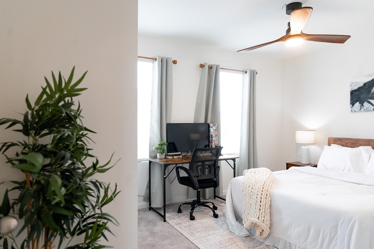 2BR Guest Suite •Private Bath • Near Chatue Elan