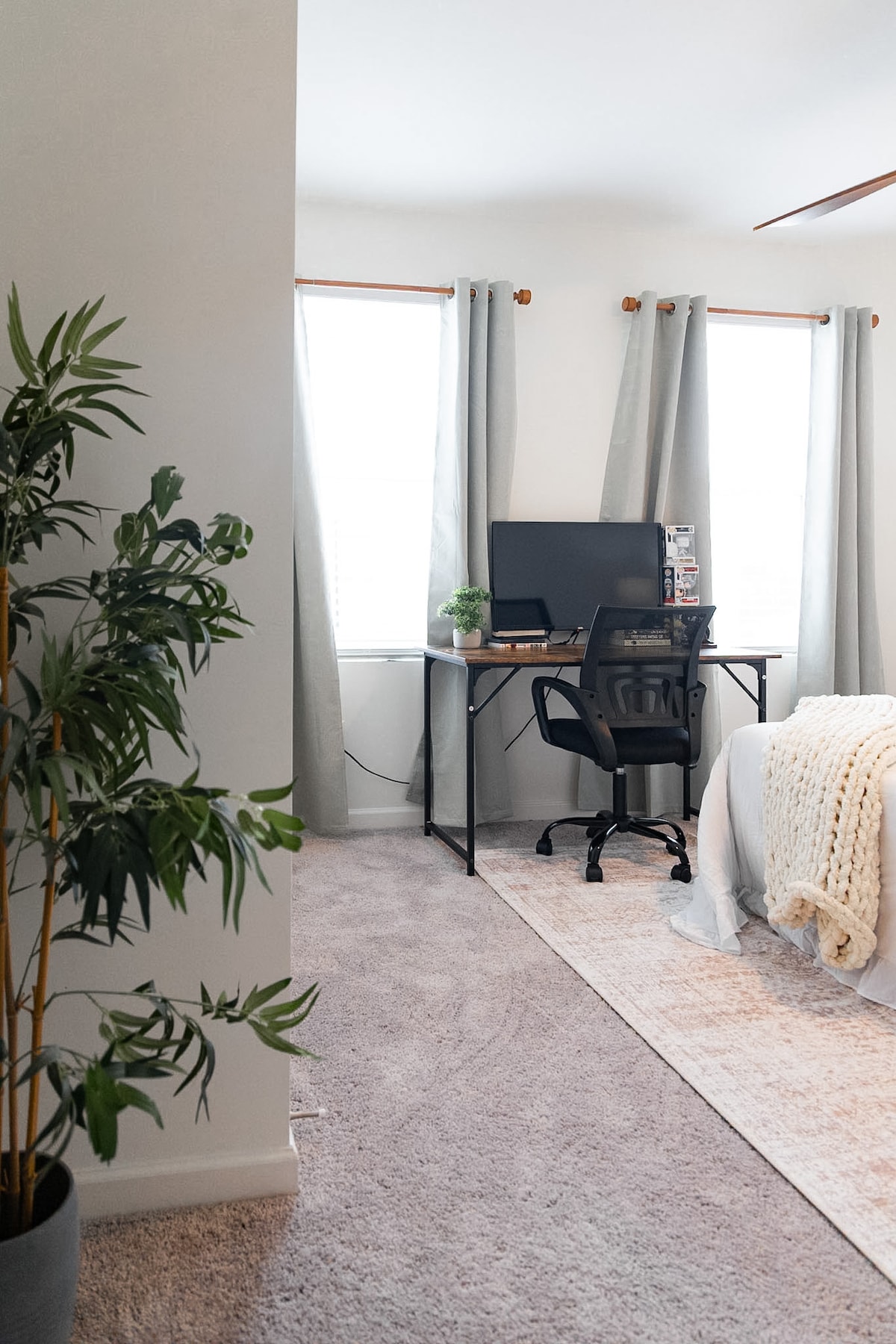 2BR Guest Suite •Private Bath • Near Chatue Elan