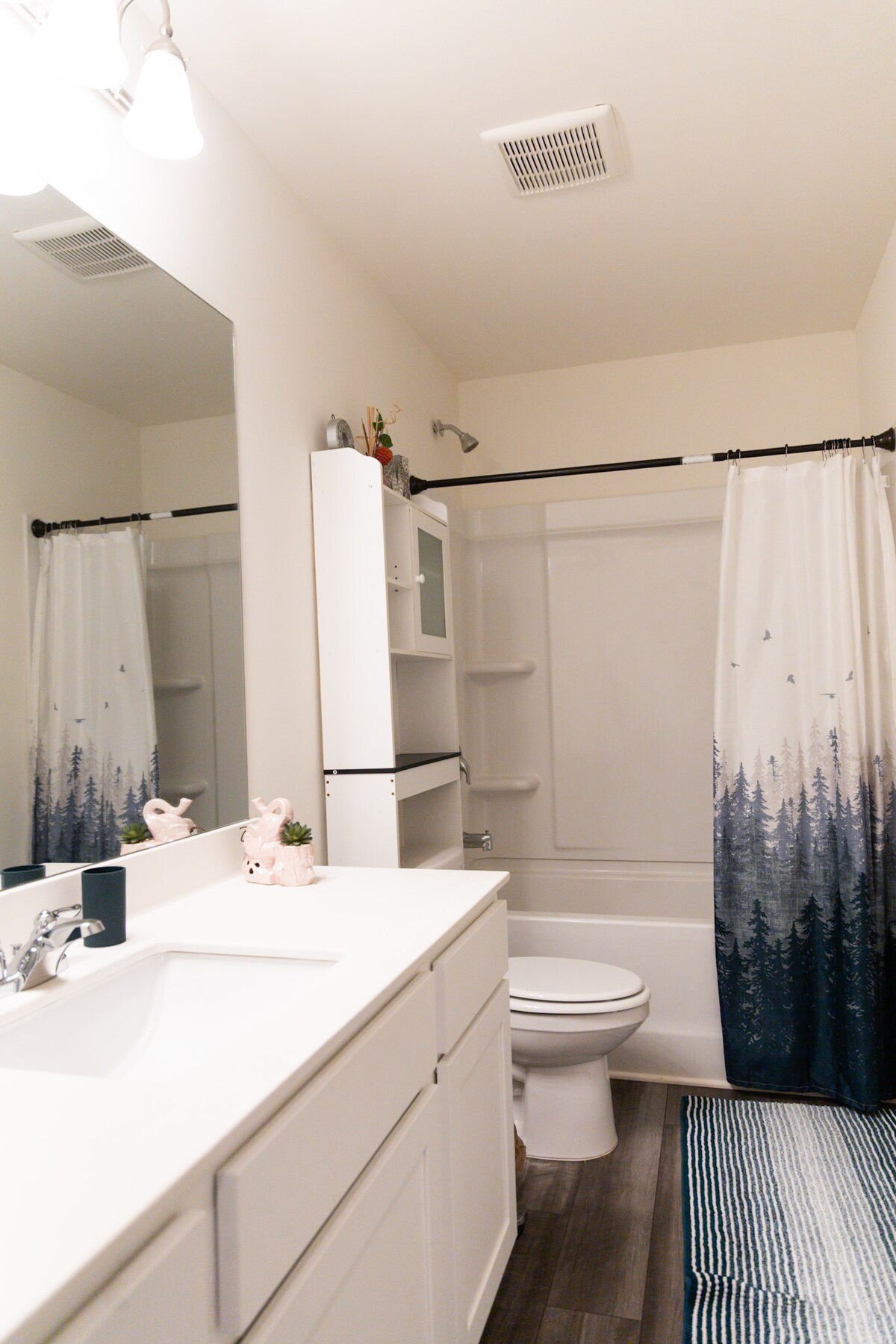 2BR Guest Suite •Private Bath • Near Chatue Elan